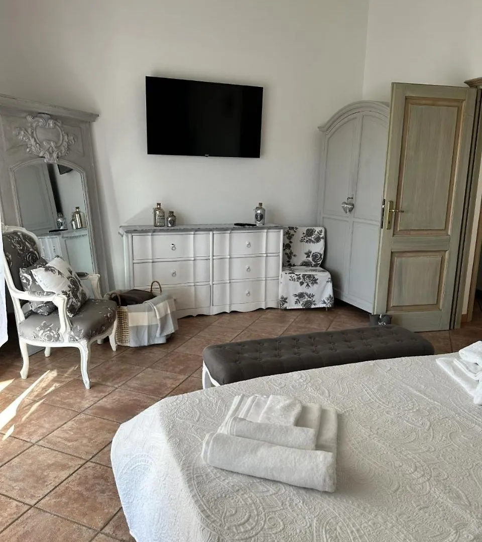 Wonderful Villa With Pool In Palau