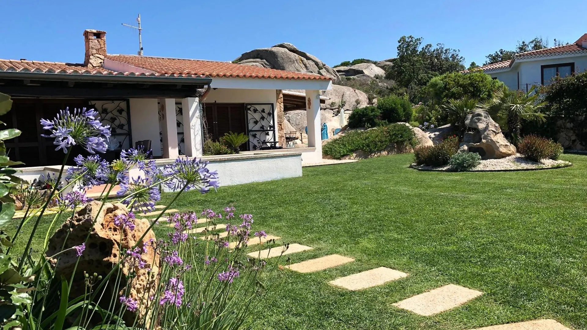 Wonderful Villa With Pool In Palau Italien